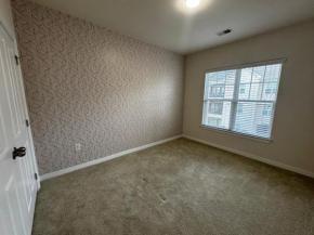 Cozy Unfurnished Room